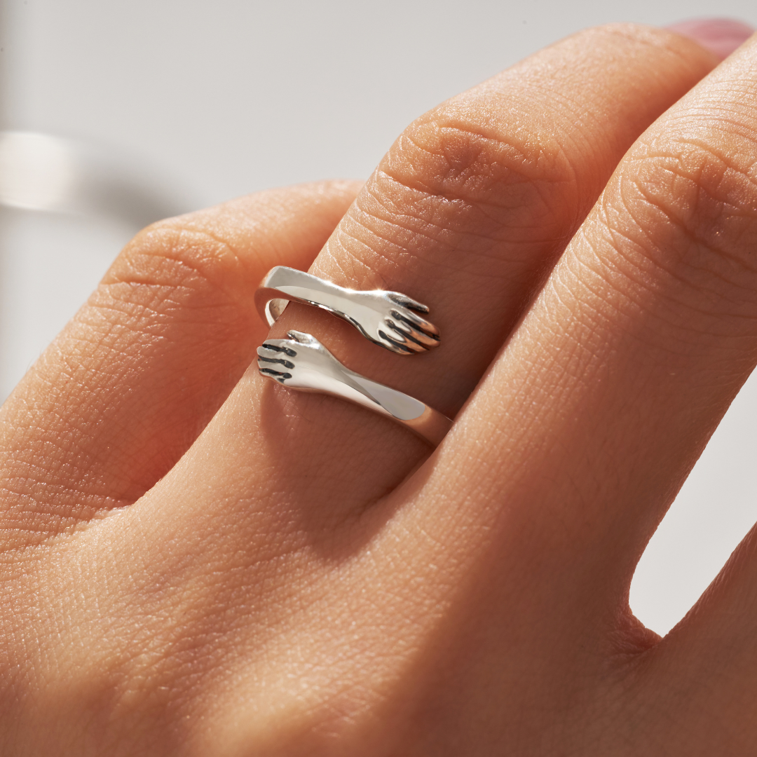 Adjustable Hug Ring