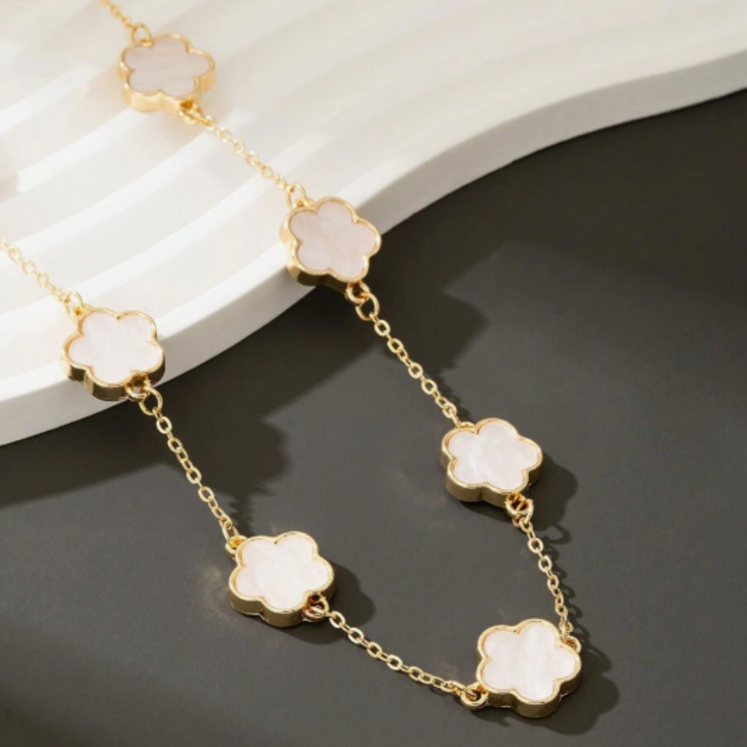 Aura Clover Necklace