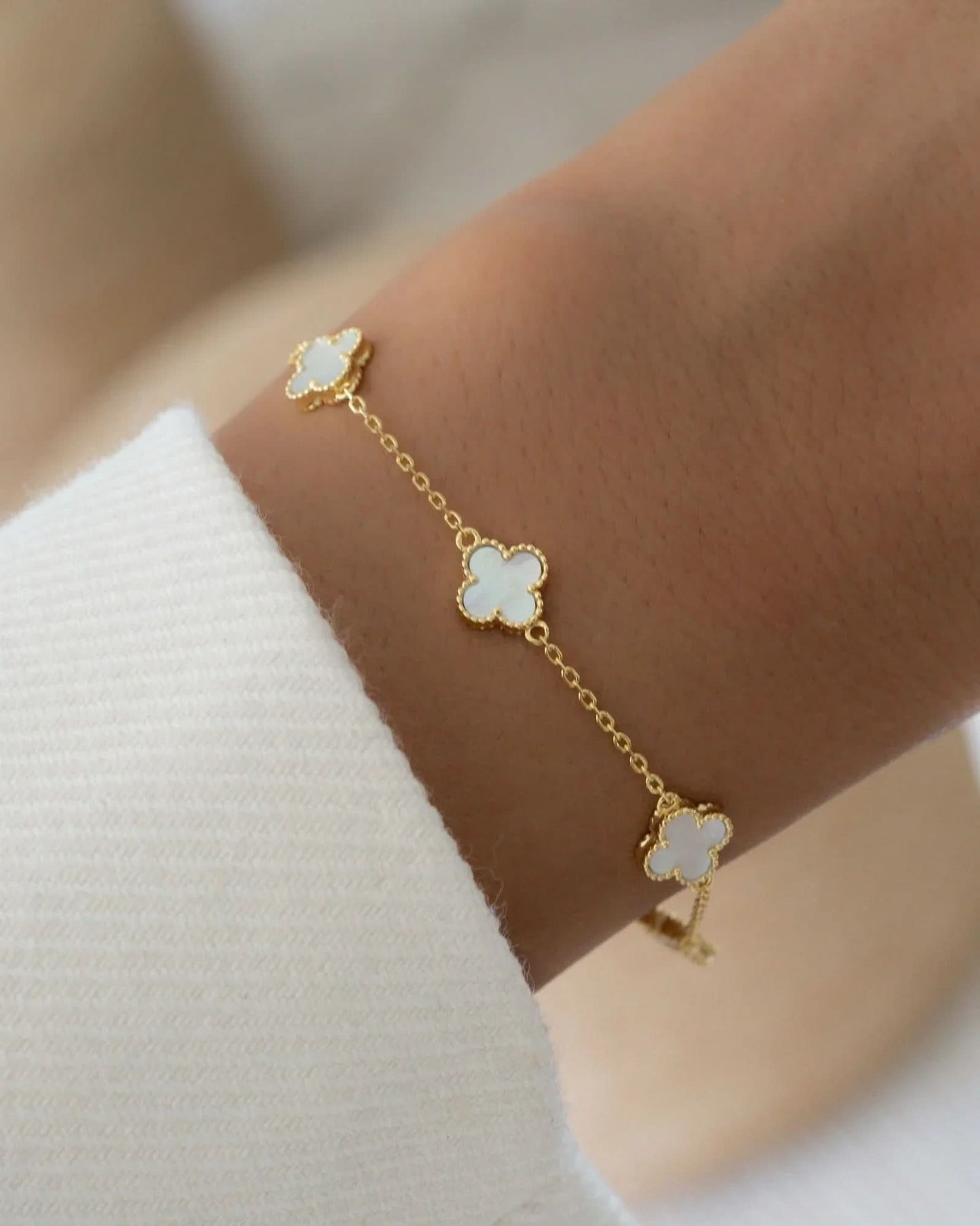 Clover Pearl Chain Bracelet